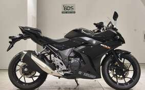 SUZUKI GSX250RA DN11A