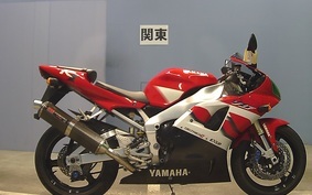 YAMAHA YZF-R1 2000 RN04