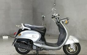 YAMAHA VINO 125 SE24