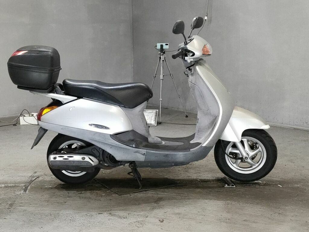 Honda lead 100 jf06