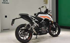 KTM 390 DUKE 2024