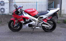 YAMAHA YZF-R1 1999 RN01