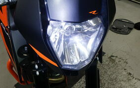 KTM 690 DUKE R 2016