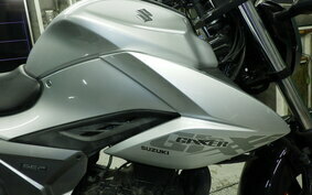 SUZUKI GIXXER 150 ED13N