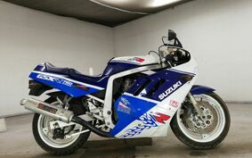 SUZUKI GSX-R750 GR77C