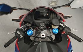 HONDA CBR600RR PC40