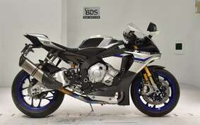 YAMAHA YZF-R1 M 2015