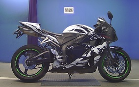 HONDA CBR600RR GEN 3 2010 PC40