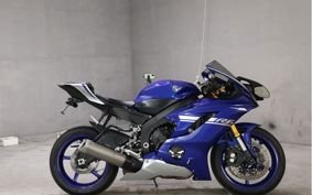 YAMAHA 6 RJ27