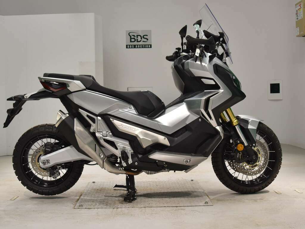 Honda x ADV 750