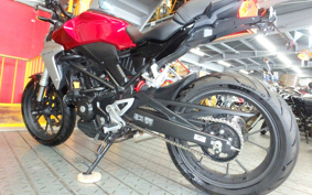 HONDA CB250R MC52