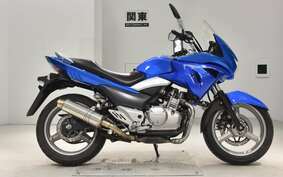 SUZUKI GSR250S GJ55D