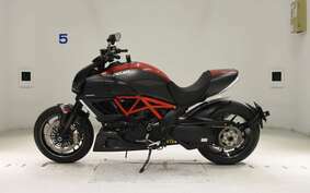 DUCATI DIAVEL Carbon 2011