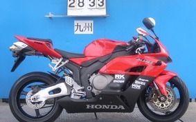 HONDA CBR1000RR 2004 SC57