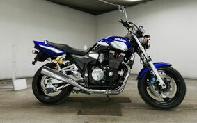 YAMAHA XJR1300 2001 RP03J