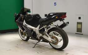 SUZUKI GSX-R1000 2001 GT74A