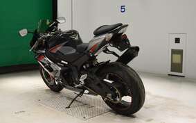 SUZUKI GSX-R1000 2005 GT76A