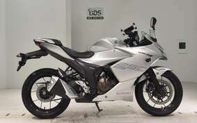 SUZUKI GIXXER 250 SF ED22B