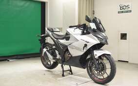 SUZUKI GIXXER 250 SF ED22B