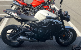 TRIUMPH STREET TRIPLE R 2023 HDA604