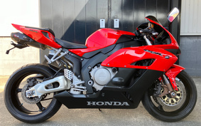 HONDA CBR1000RR 2005 SC57