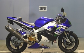 YAMAHA YZF-R1 2000 RN04