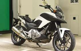 HONDA NC 700 X LD A 2012 RC63