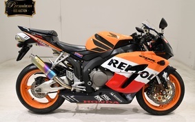 HONDA CBR1000RR 2004 SC57