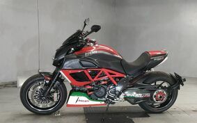 DUCATI DIAVEL Carbon 2011 G100A