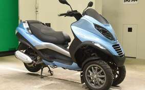 PIAGGIO MP3 250