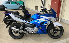 SUZUKI GSR250F GJ55D