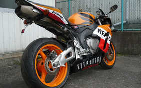 HONDA CBR1000RR 2004 SC57