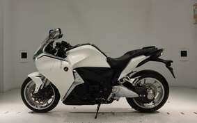 HONDA VFR1200F DCT 2015 SC63