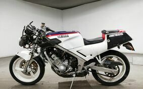 YAMAHA FZR250 2KR