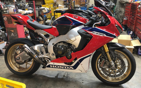 HONDA CBR1000RR 2017 SC77