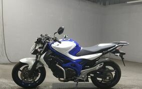 SUZUKI GLADIUS 2013 VK58A