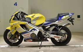 HONDA CBR600F 2002 PC35