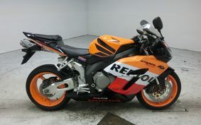 HONDA CBR1000RR 2005 SC57