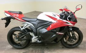 HONDA CBR600RR 2011 PC40