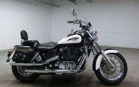 HONDA SHADOW 1100 1995 SC32