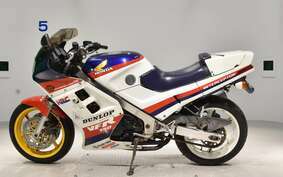 HONDA VFR750F 1987 RC24