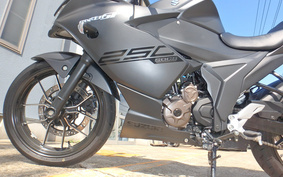 SUZUKI GIXXER 250 ED22B