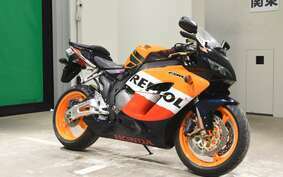 HONDA CBR1000RR 2004 SC57