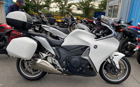 HONDA VFR1200F 2011 SC63