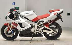 YAMAHA YZF-R1 1998 RN01