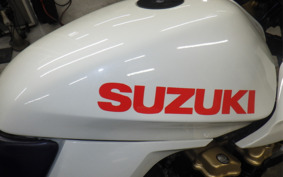 SUZUKI GSX750S KATANA Gen.3 1984 GR72A