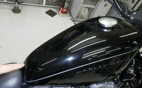 HARLEY XL1200N 2009