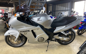 HONDA CBR1100XX 2001 SC35