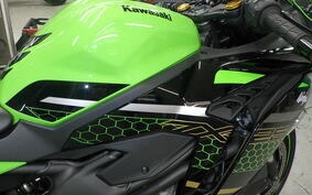 KAWASAKI ZX-25R ZX250E