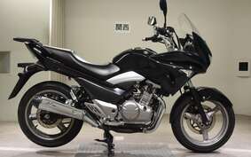 SUZUKI GSR250S GJ55D